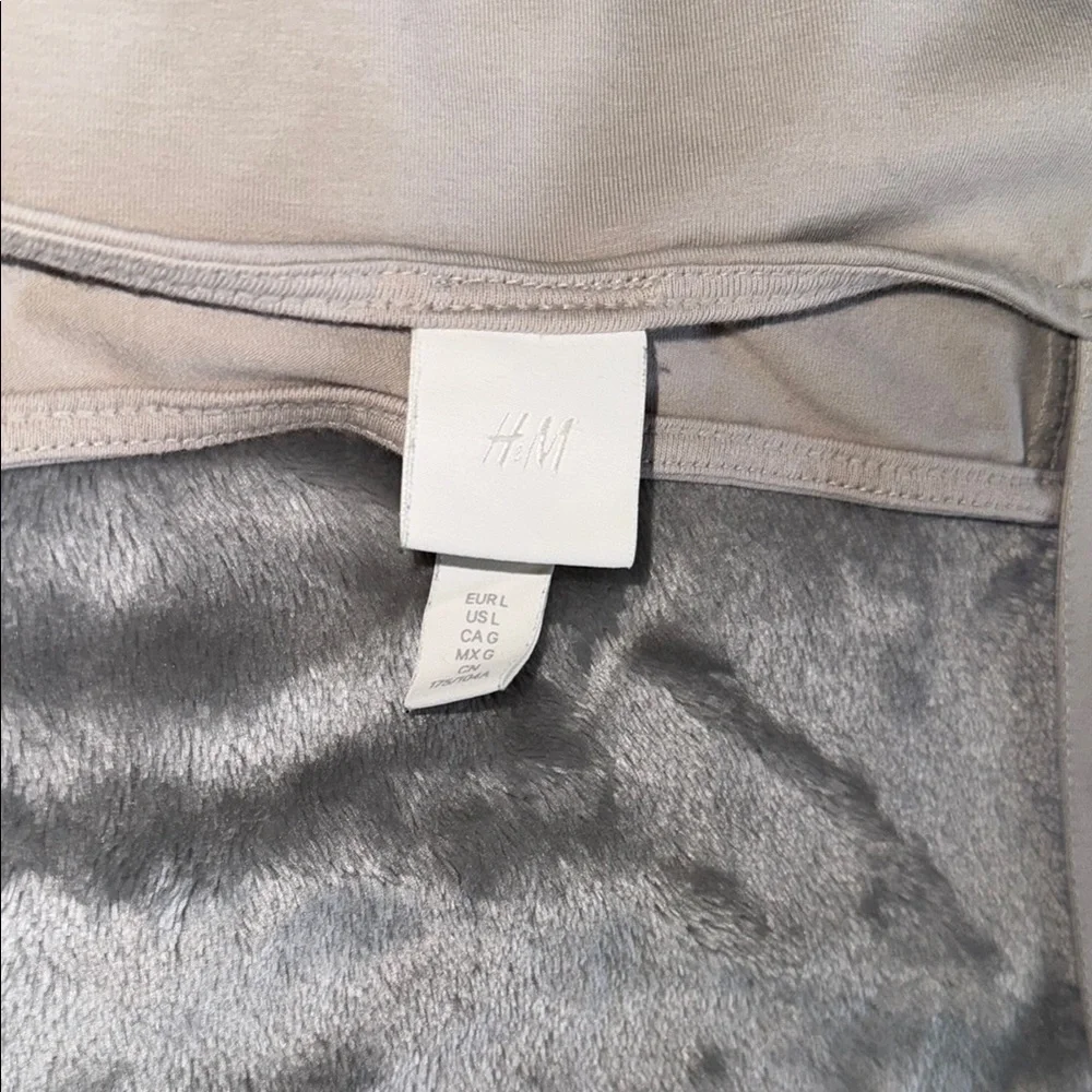 EUC H&M Cream Bodysuit with High-Cut Design - Picture 2 of 3